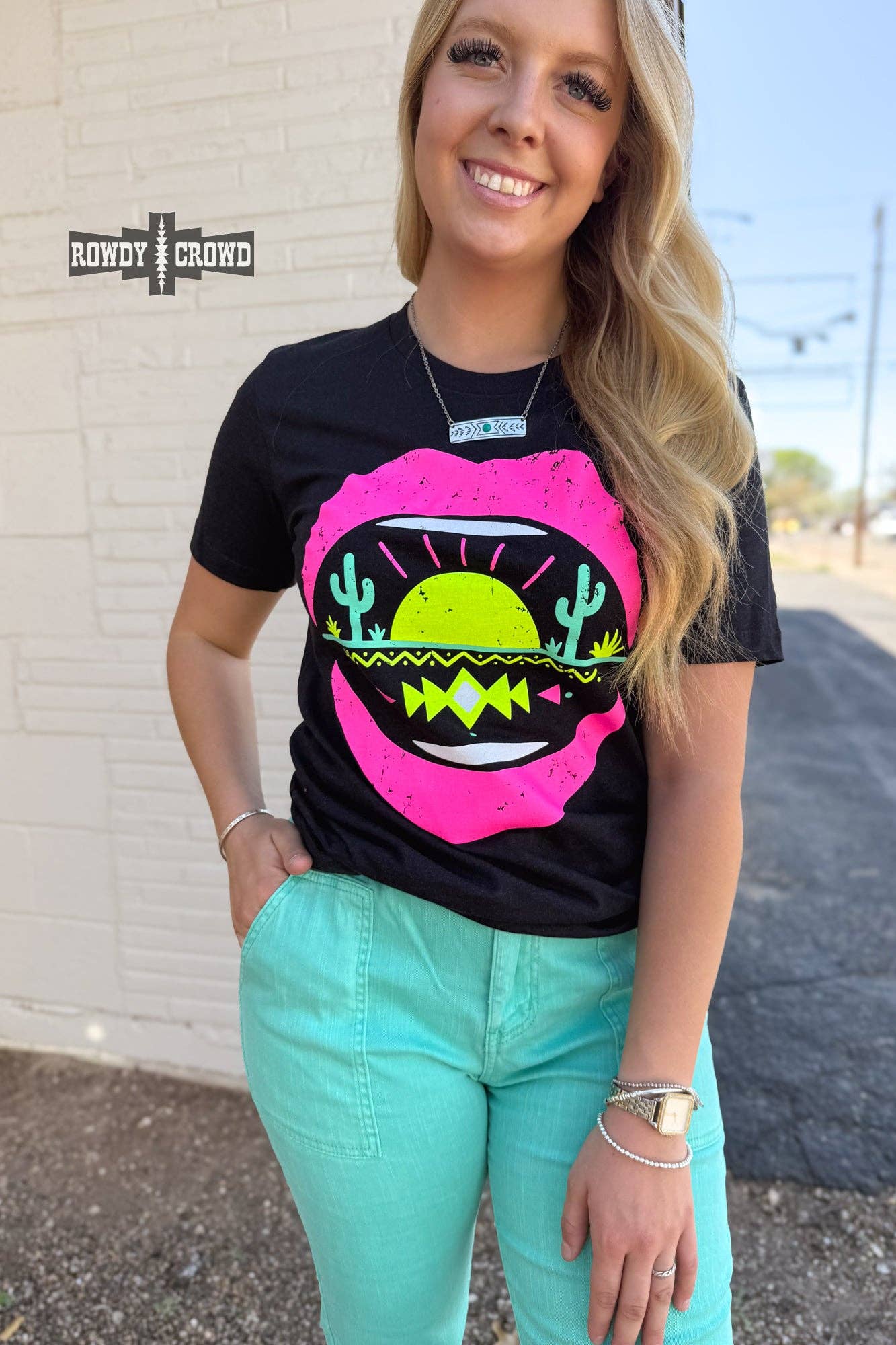 Desert Lips Graphic Tee