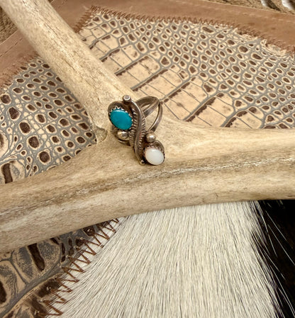 Mother of Pearl and Turquoise Ring size 4.5