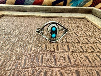 Shadowbox Cuff