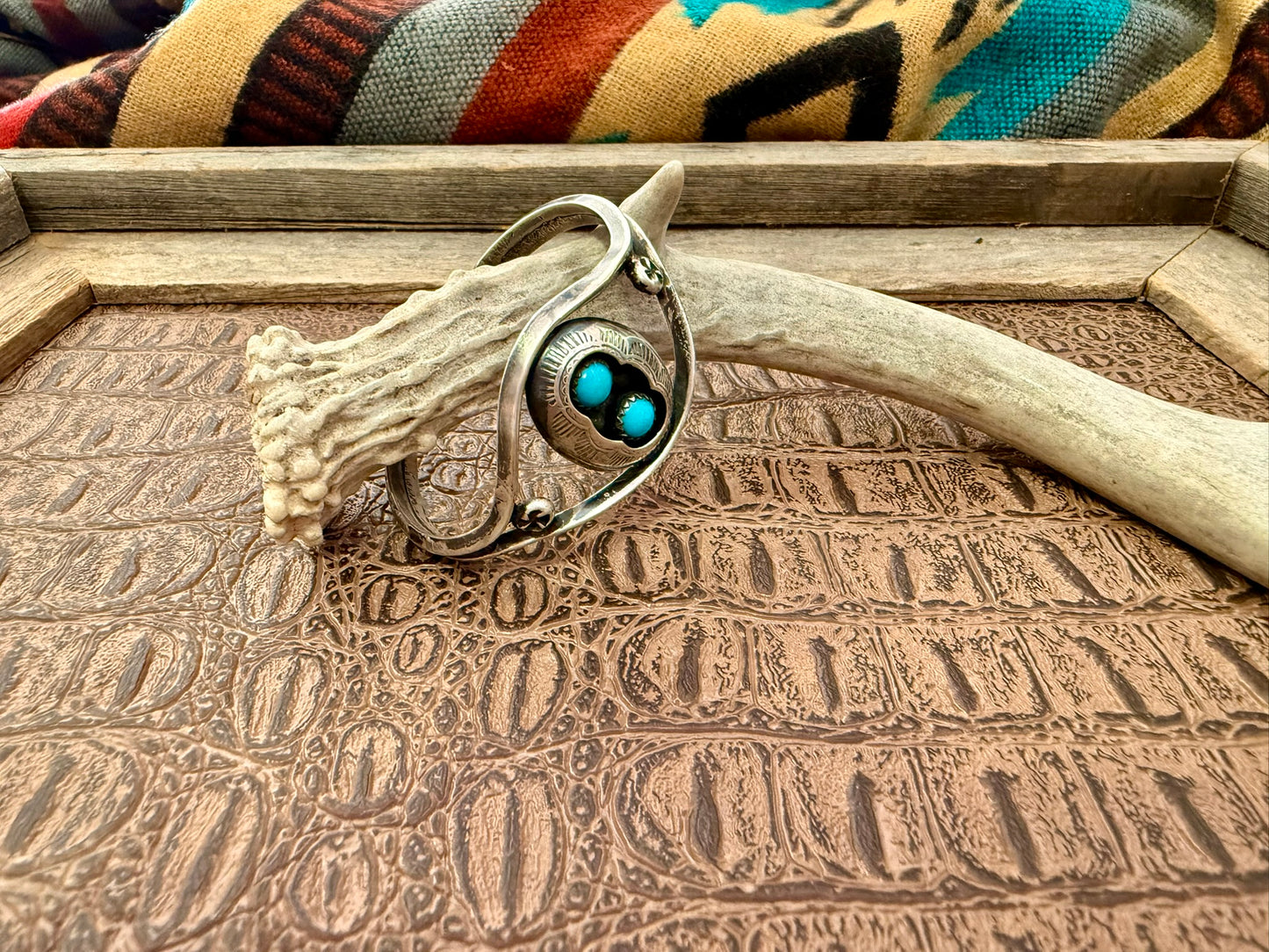 Shadowbox Cuff