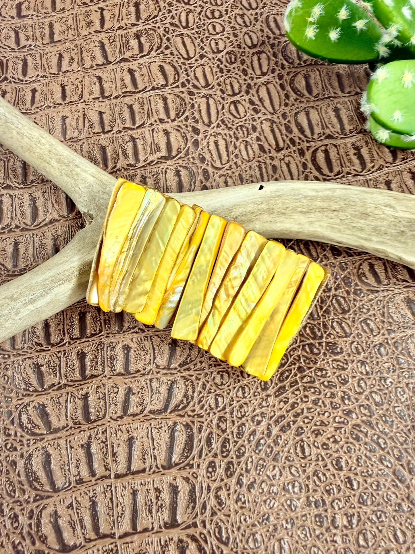 Yellow Abalone Shell Stretch Bracelet