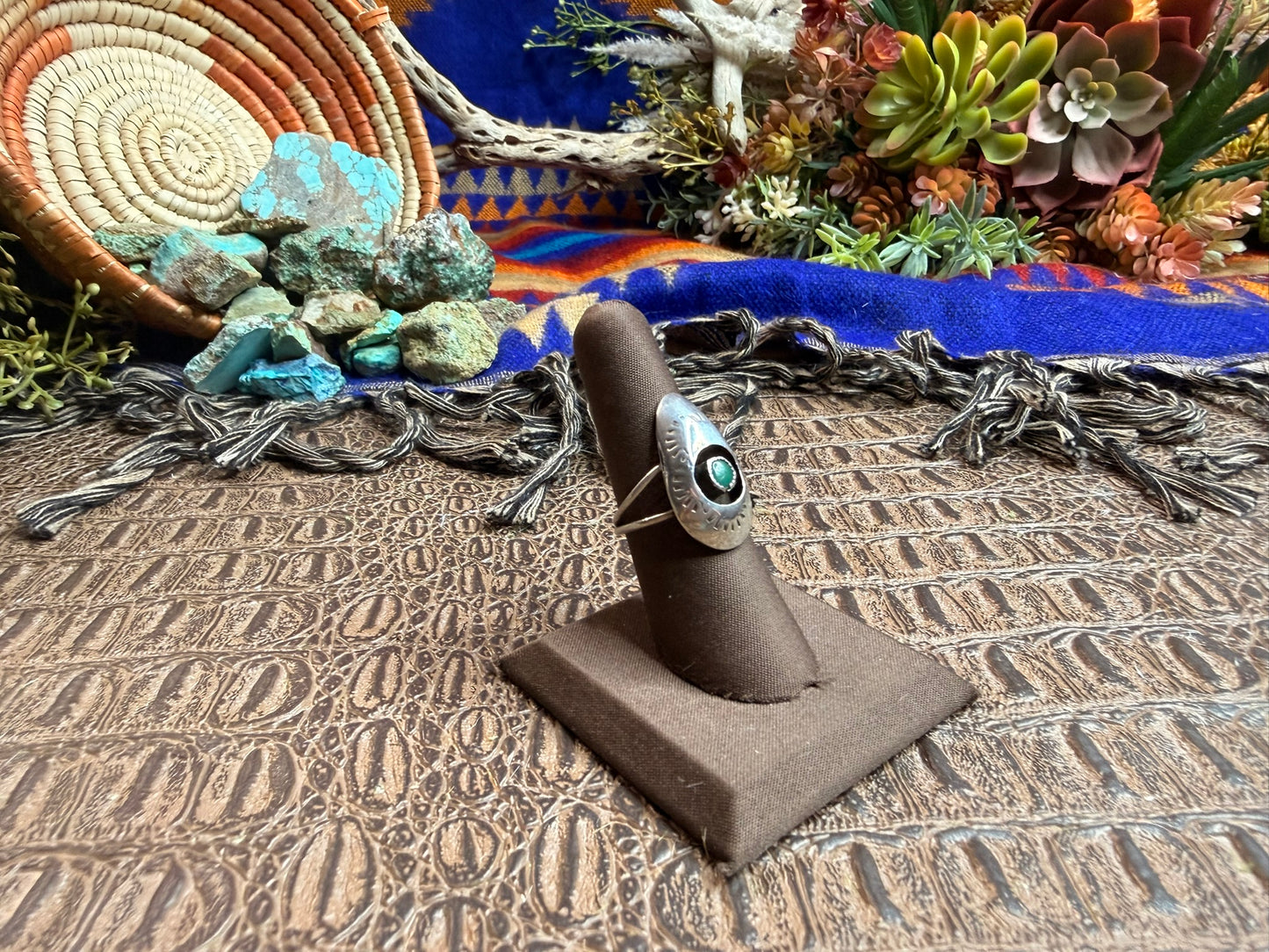 Shadowbox Ring Size 7