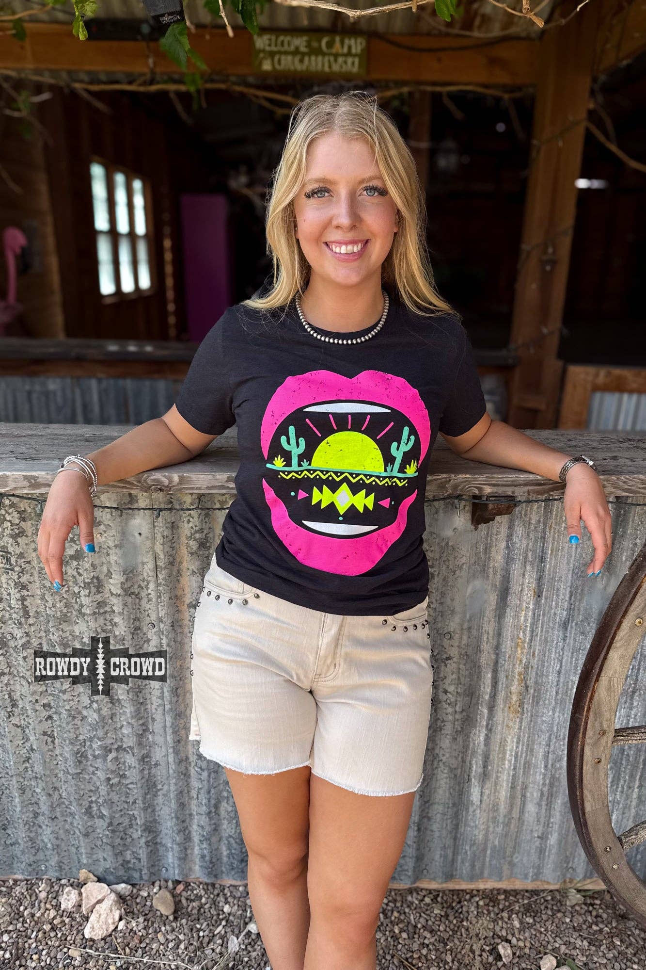 Desert Lips Graphic Tee